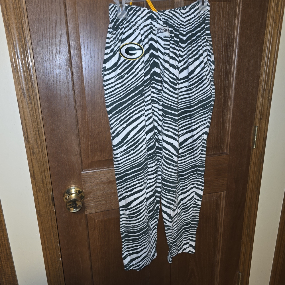 NFL Green Bay Packers ZUBAZ - Green Zebra Print Pants- Small- Good